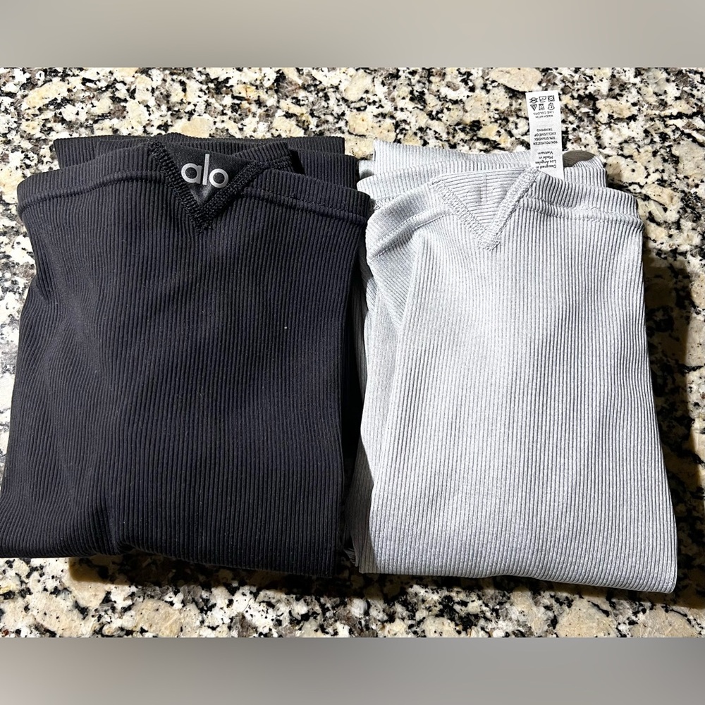 Alo Yoga Goddess Leg Warmer Set